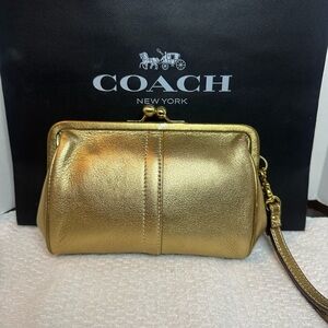 Kisslock Coach Metallic Gold Wristlet Clutch